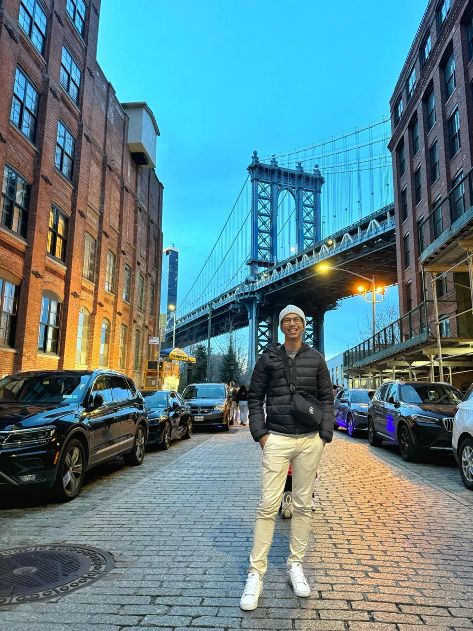 Kim no DUMBO, Brooklyn, Nova York — roteiro Nova York personalizado pela Ganhe o Mundo